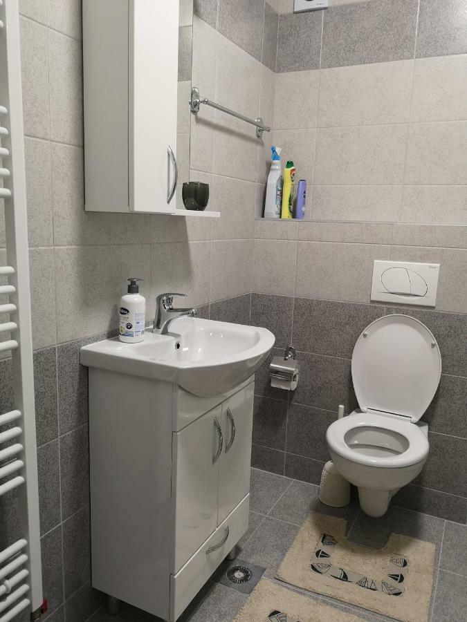 Apartman Gaga Lukavica Екстер'єр фото