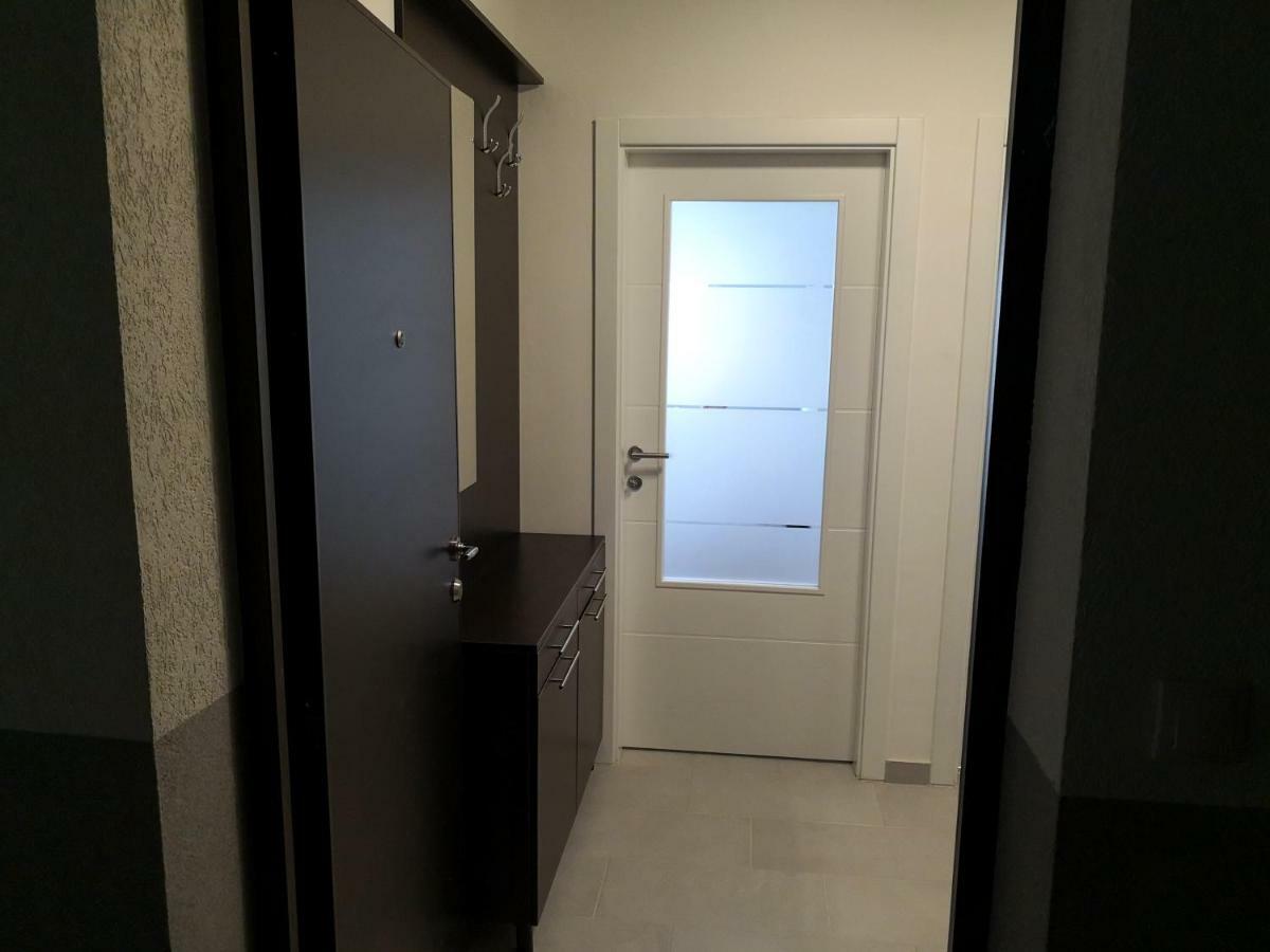 Apartman Gaga Lukavica Екстер'єр фото